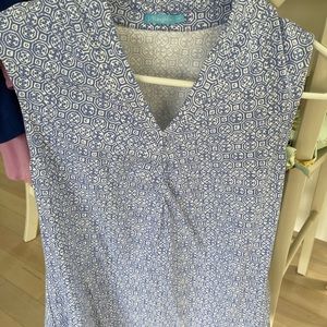 Sleeveless top good condition